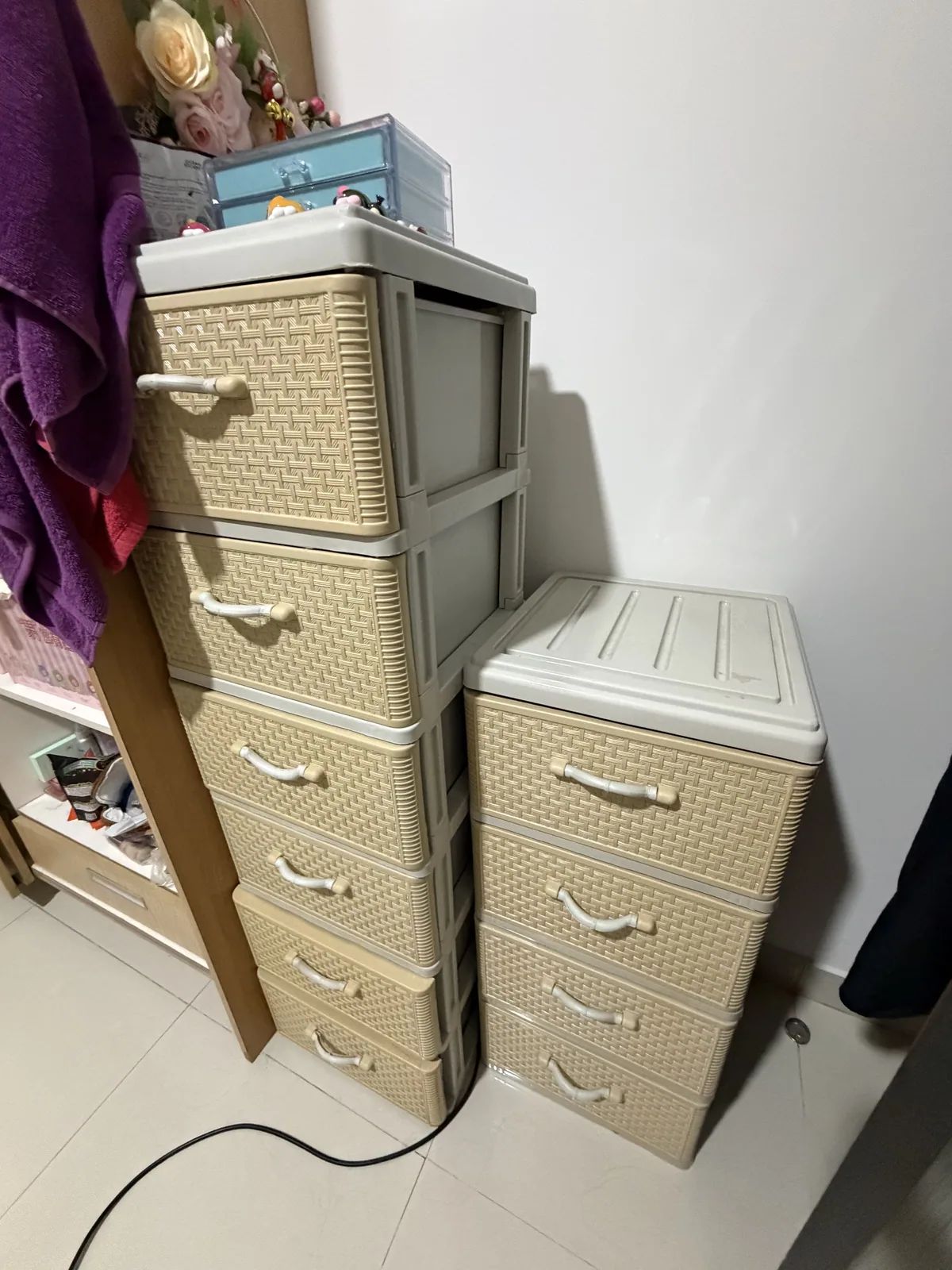 Lemari Plastik Motif Rotan (2 Unit)