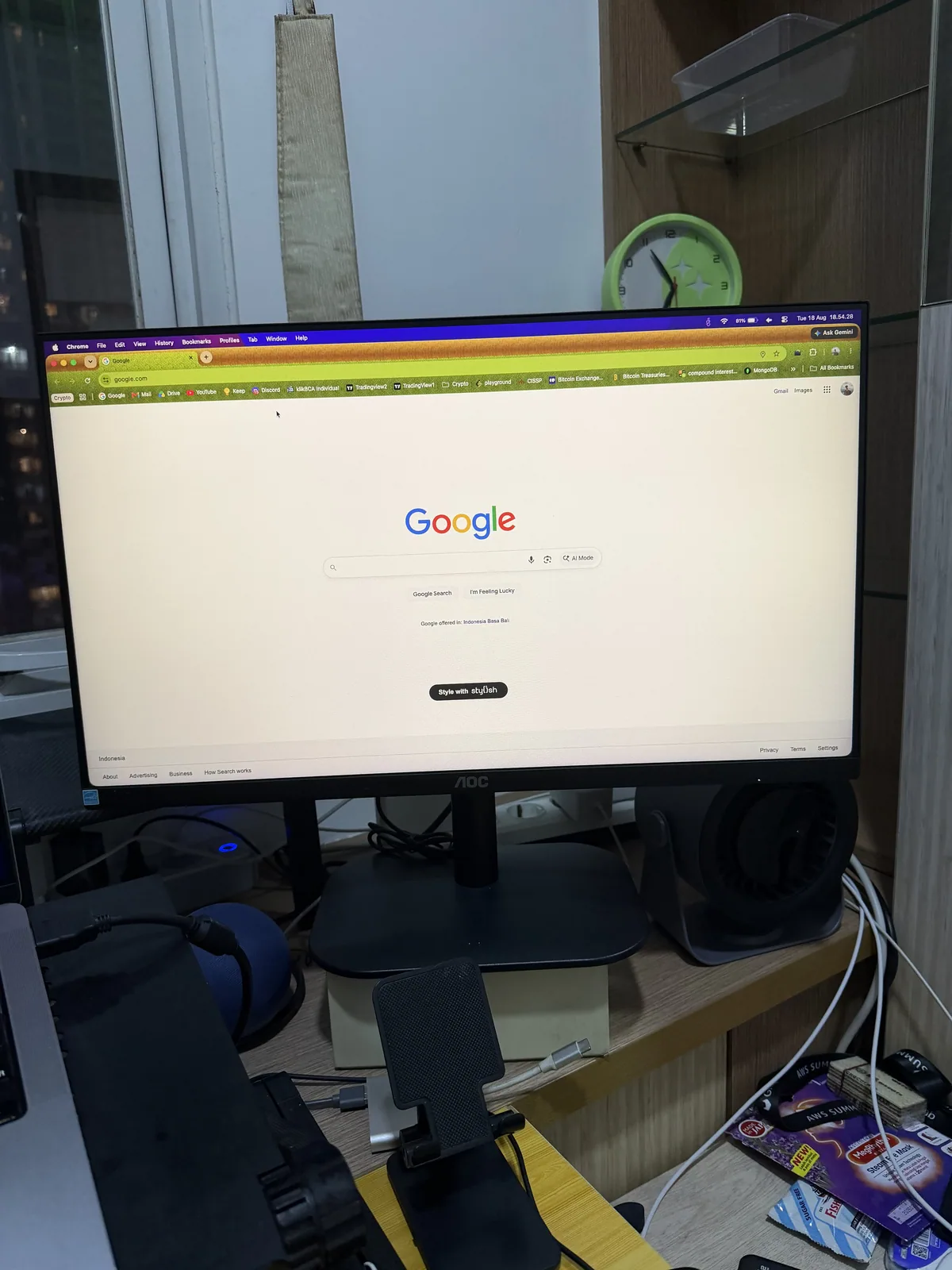 Monitor AOC