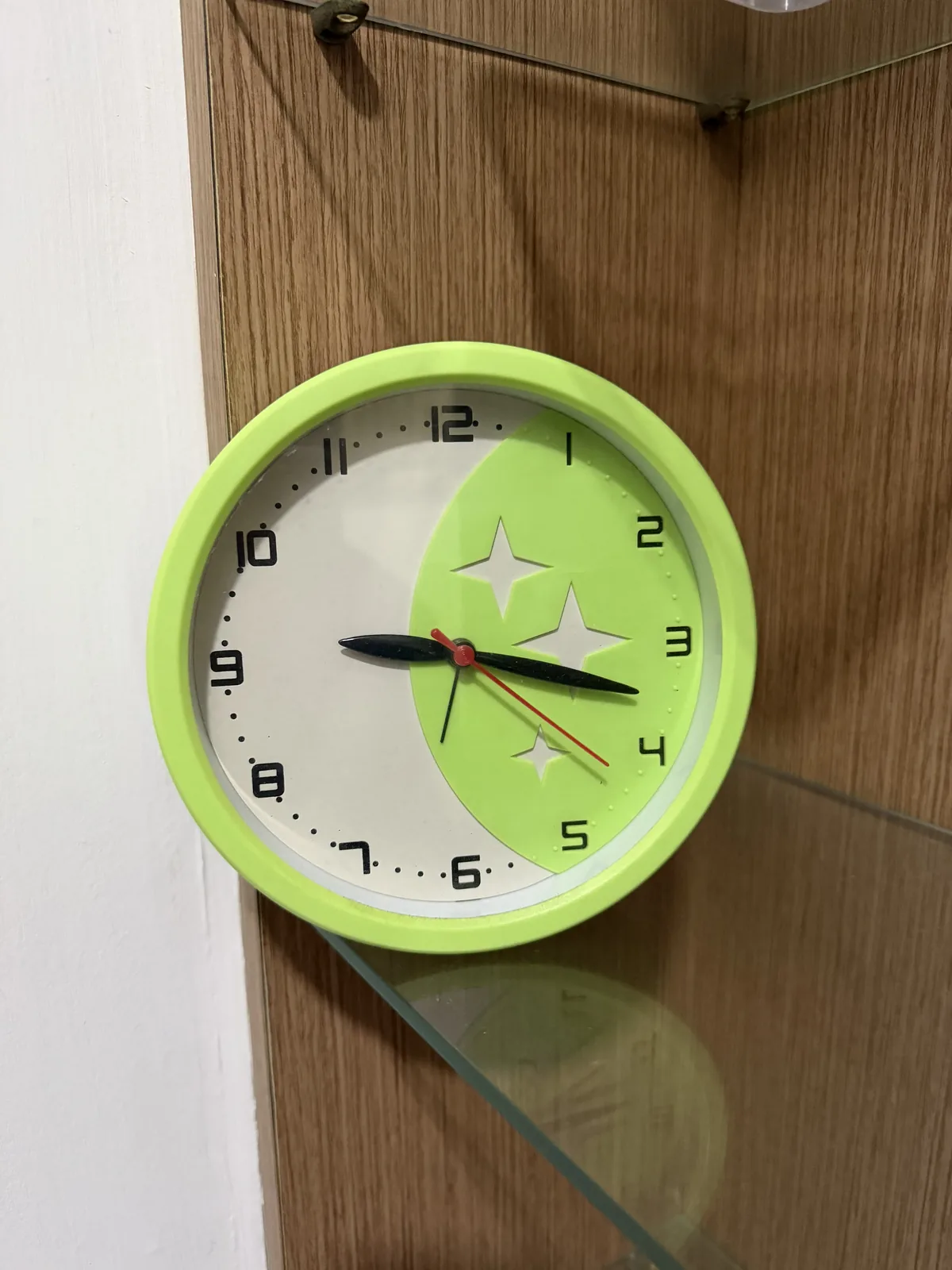 Jam Dinding Bulat Kecil (Hijau)