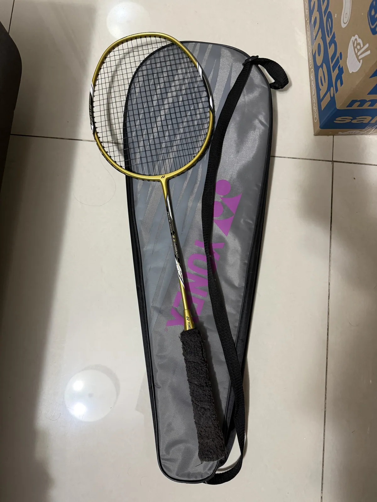 Raket Badminton Yonex (2 Raket)
