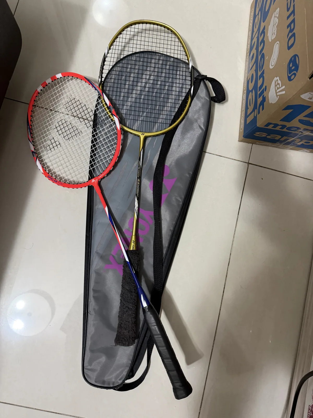 Raket Badminton Yonex (2 Raket)