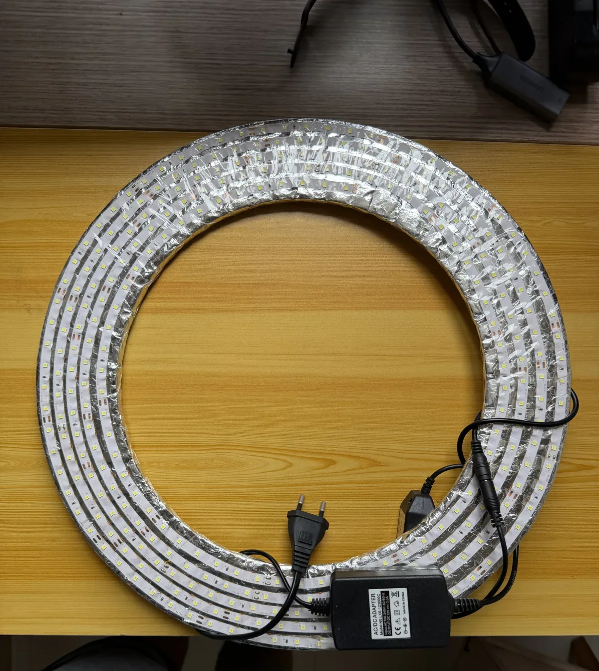 Lampu LED Strip + Adaptor